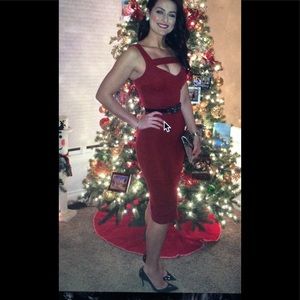Hot Miami styles, size S red midi dress